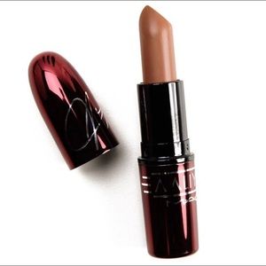 Mac nude lipstick by Aaliyah limited edition